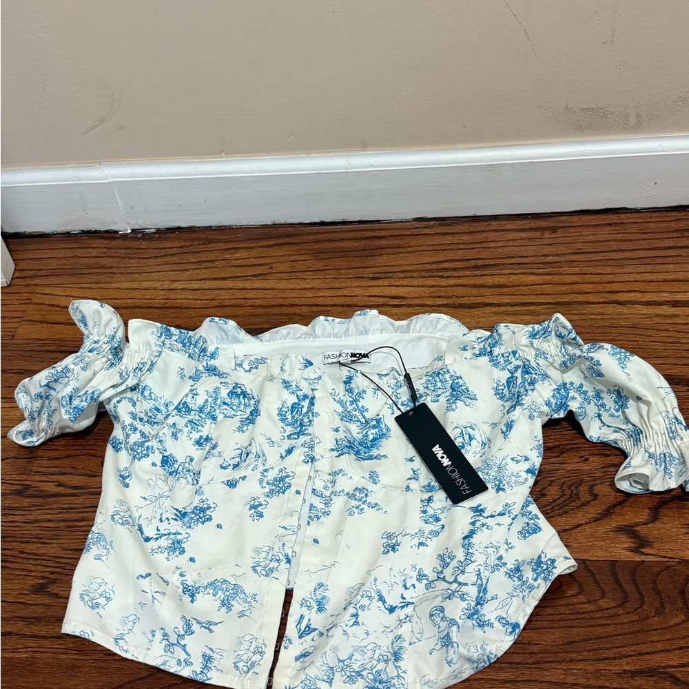 Fashion Nova White and Blue Ruffled Blouse